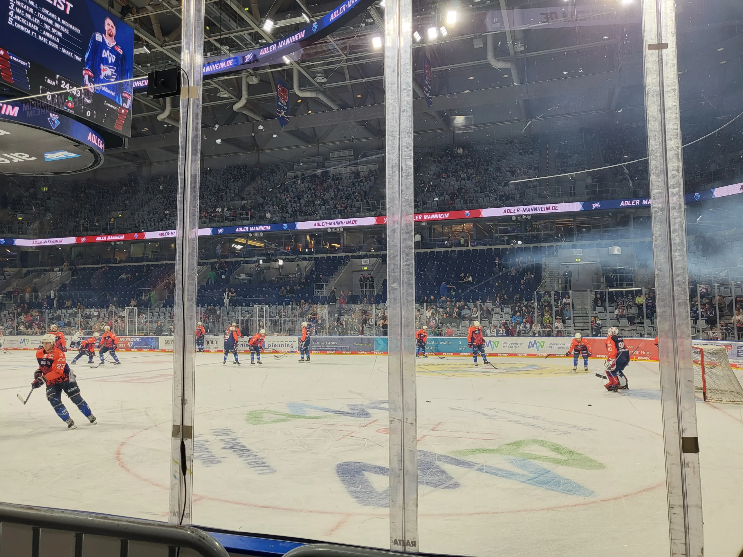 Familienausflug zum Eishockey